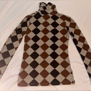 Long sleeve turtle neck checkered top